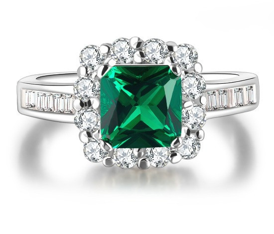 Кольцо с зеленым бриллиантом